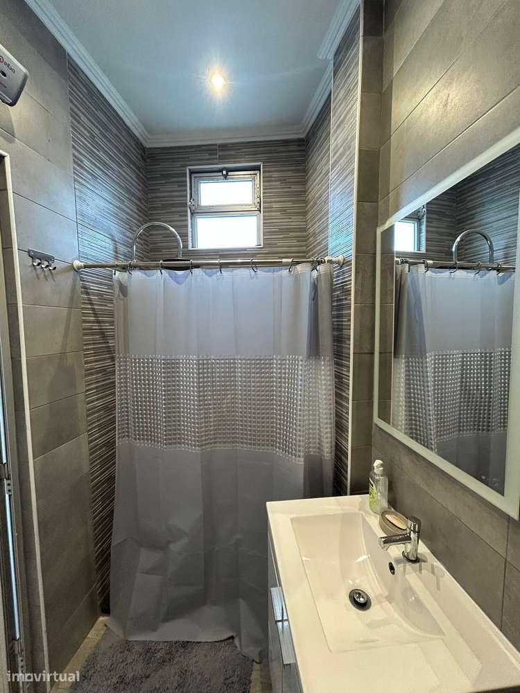 Apartamento T1+1 em Propostas Múltiplas-21