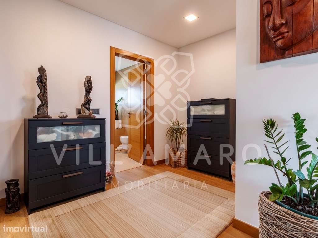 Apartamento T4 Duplex | Condomínio Fechado | São Pedro da Cadeira-19