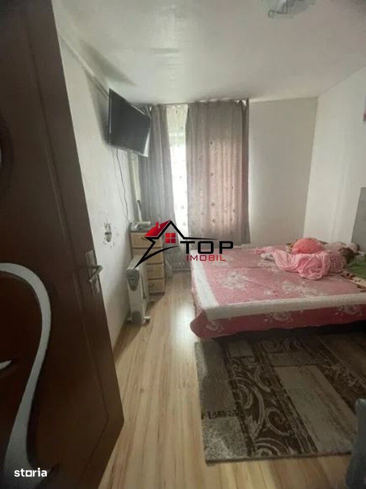 Vanzare apartament 2 camere - Podu Ros - Fara risc