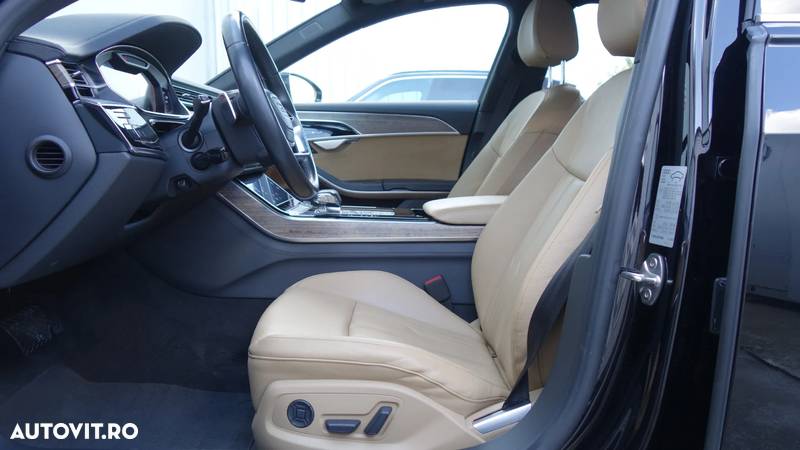 Audi A8 L 55 TFSI quattro tiptronic - 12