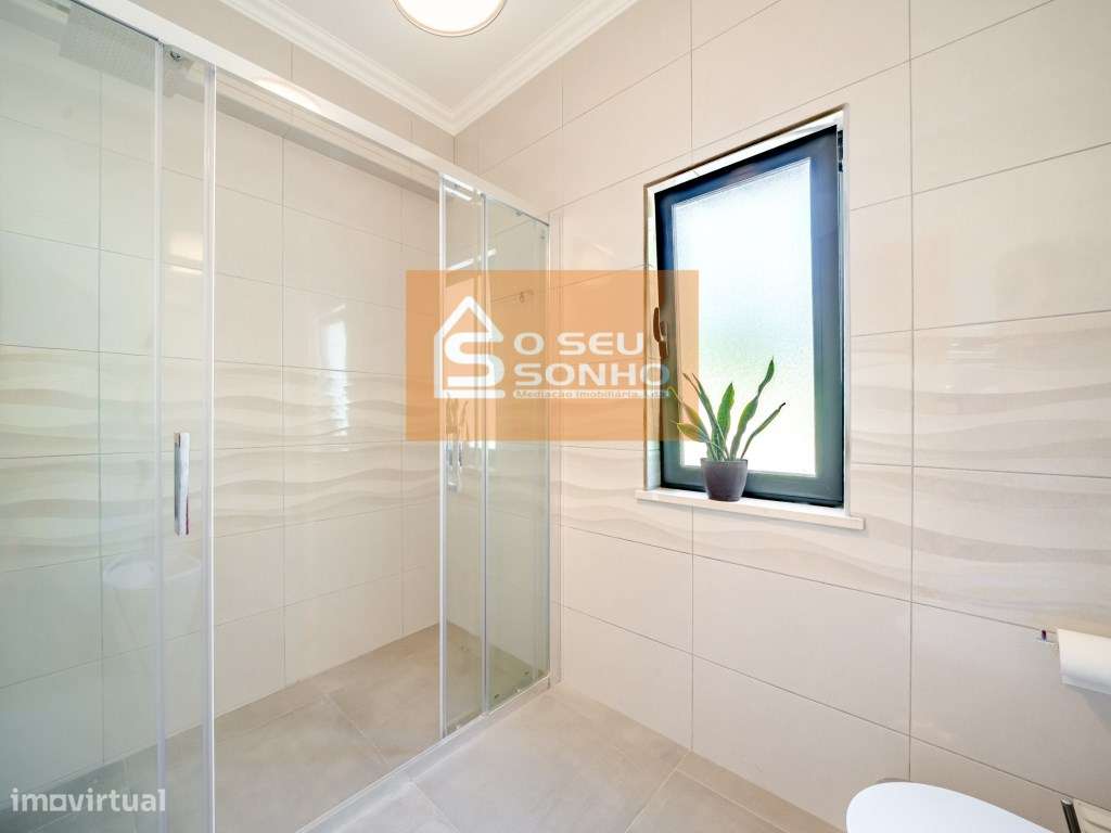 Moradia T3 + 1 com Piscina-36