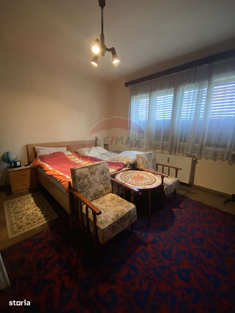 Casă cu potențial, situată pe strada Gheorghe Lazăr - Imagine principală: 2/8