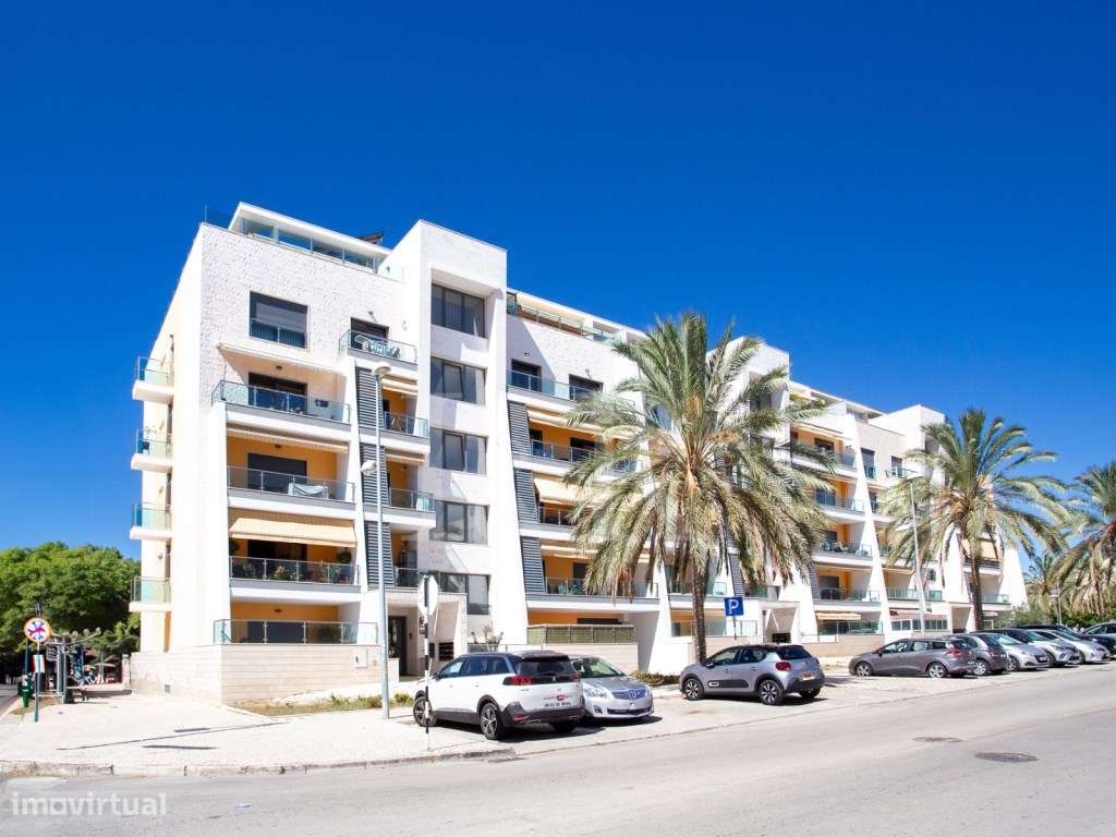 Apartamento T4 duplex com terraço e garagem no Montijo-50