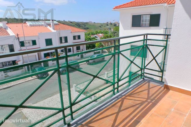 Moradia T4+3 composta por 4 pisos, salão de festas e garagem 4 carros-9