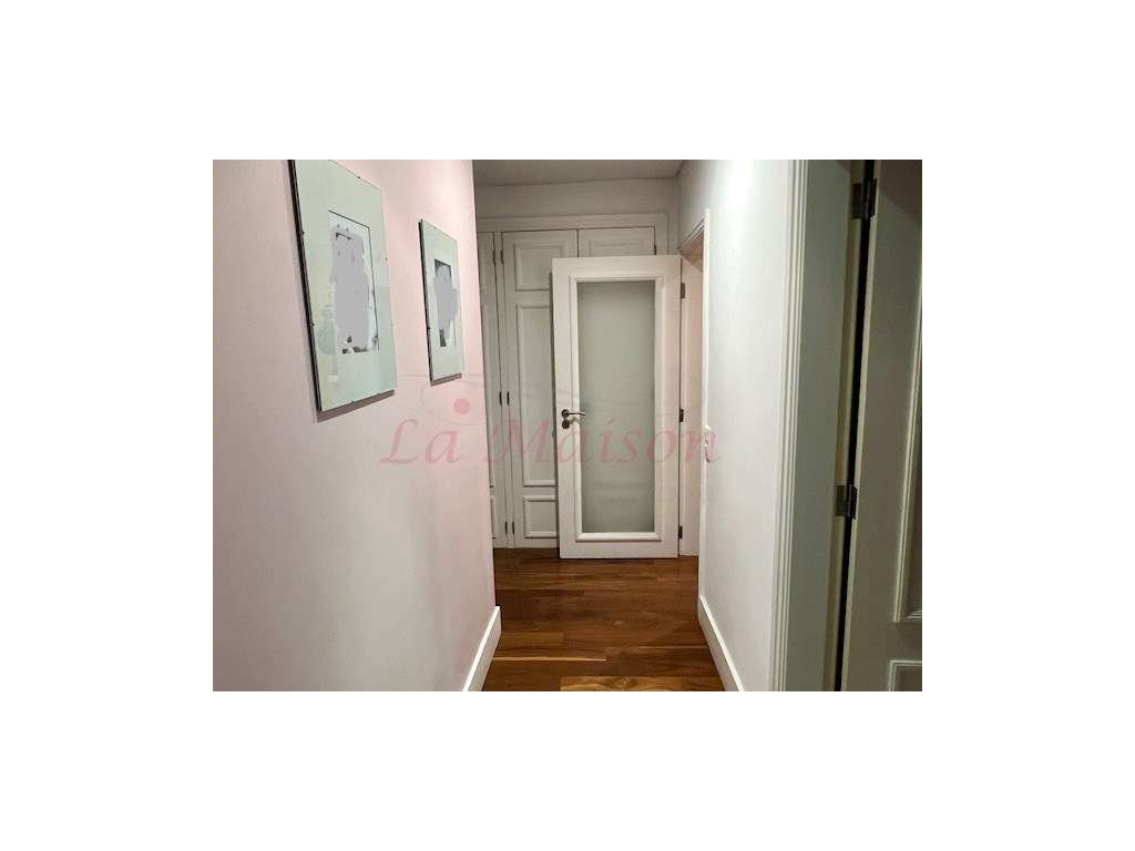 Apartamento T4 no Infantado-43