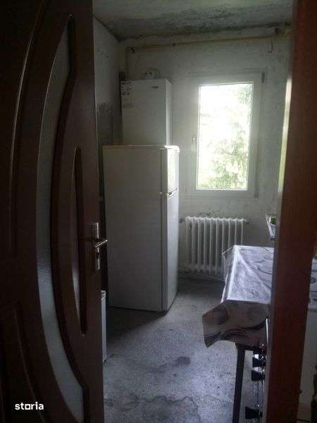 Apartament 3 camere, semidecomandat, 55000Euro, 67mp, negociabil. - Imagine principală: 4/6