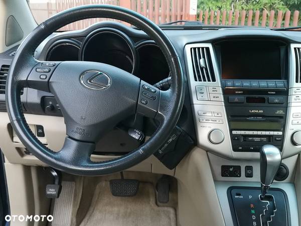 Lexus RX - 16