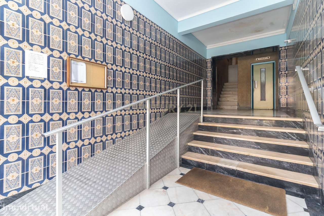 Apartamento T4 convertido em T3  – Cova da Piedade/Almada - Grande imagem: 4/41