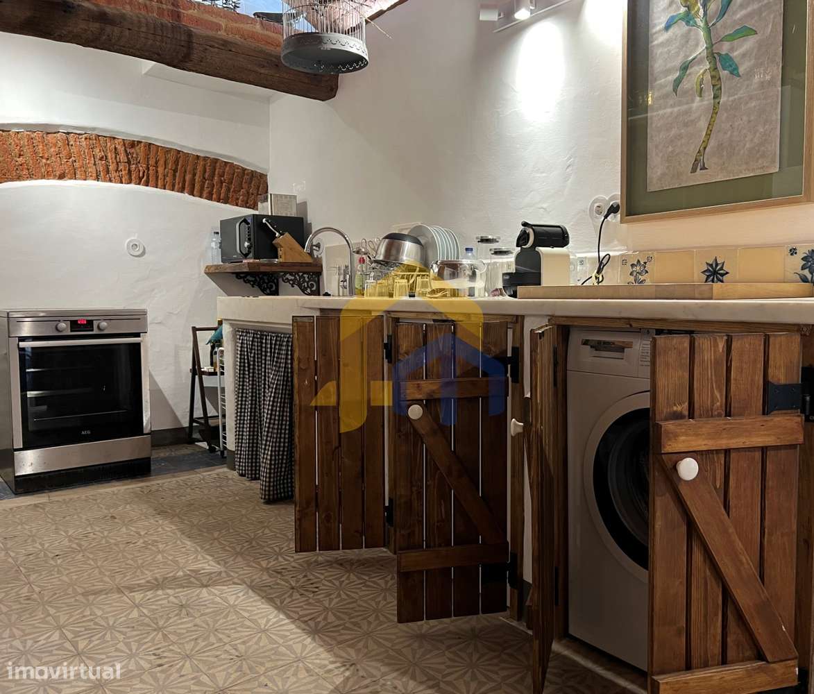 🏡 Moradia Térrea em Banda T2 no Centro de Estremoz-11