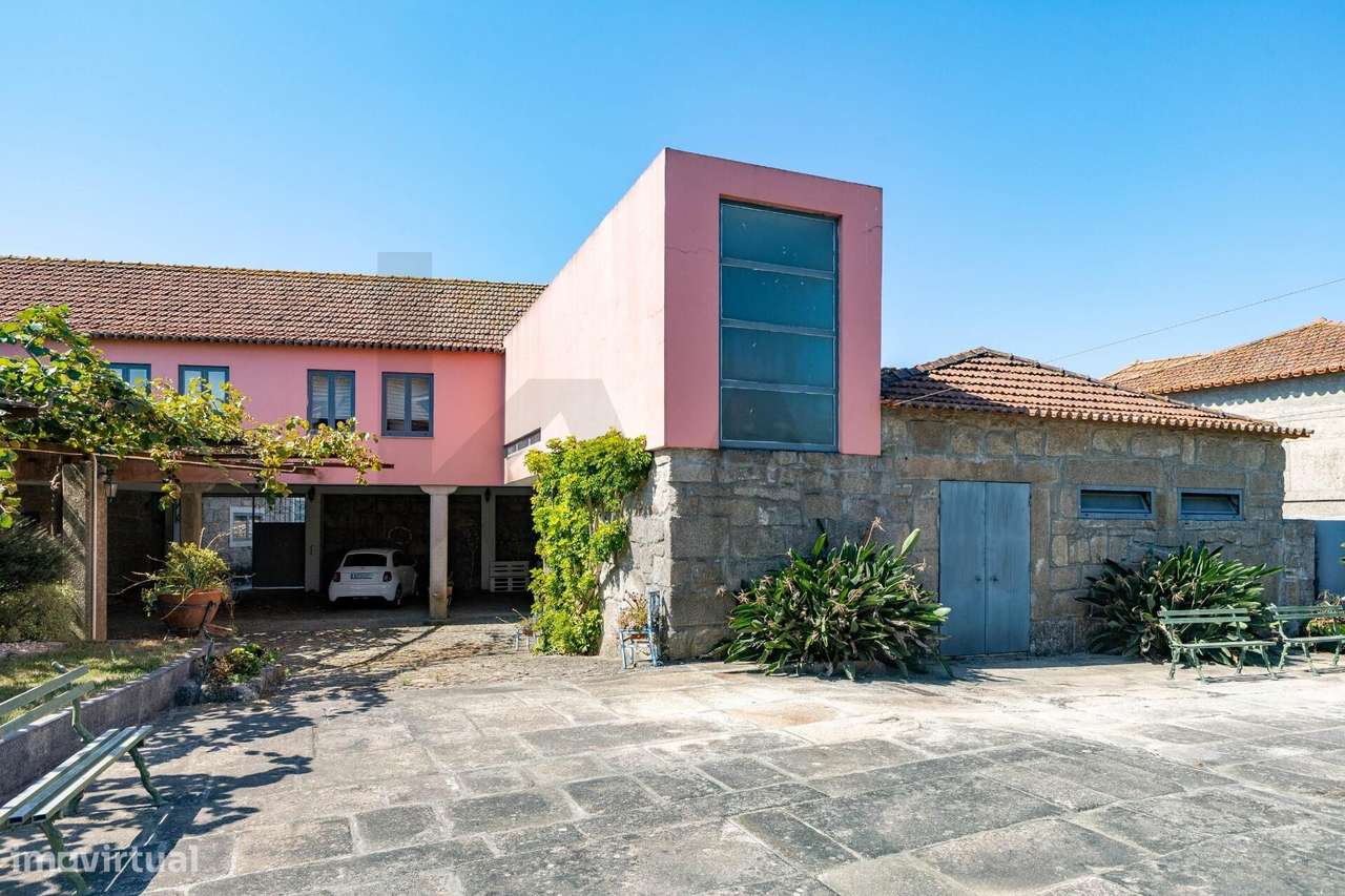 Quinta T3+2 com terreno e potencial de construção em Matosinhos-5