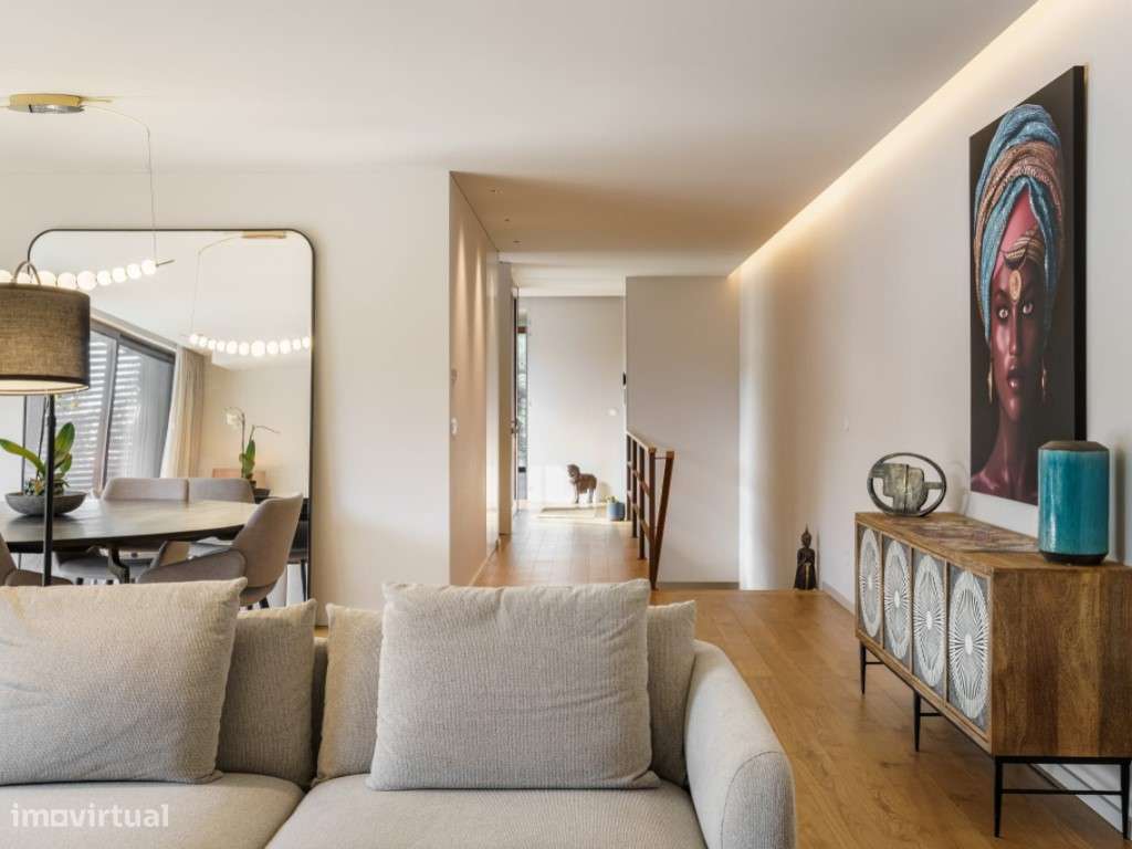 Moradia Exclusiva V4 com Piscina aquecida-17