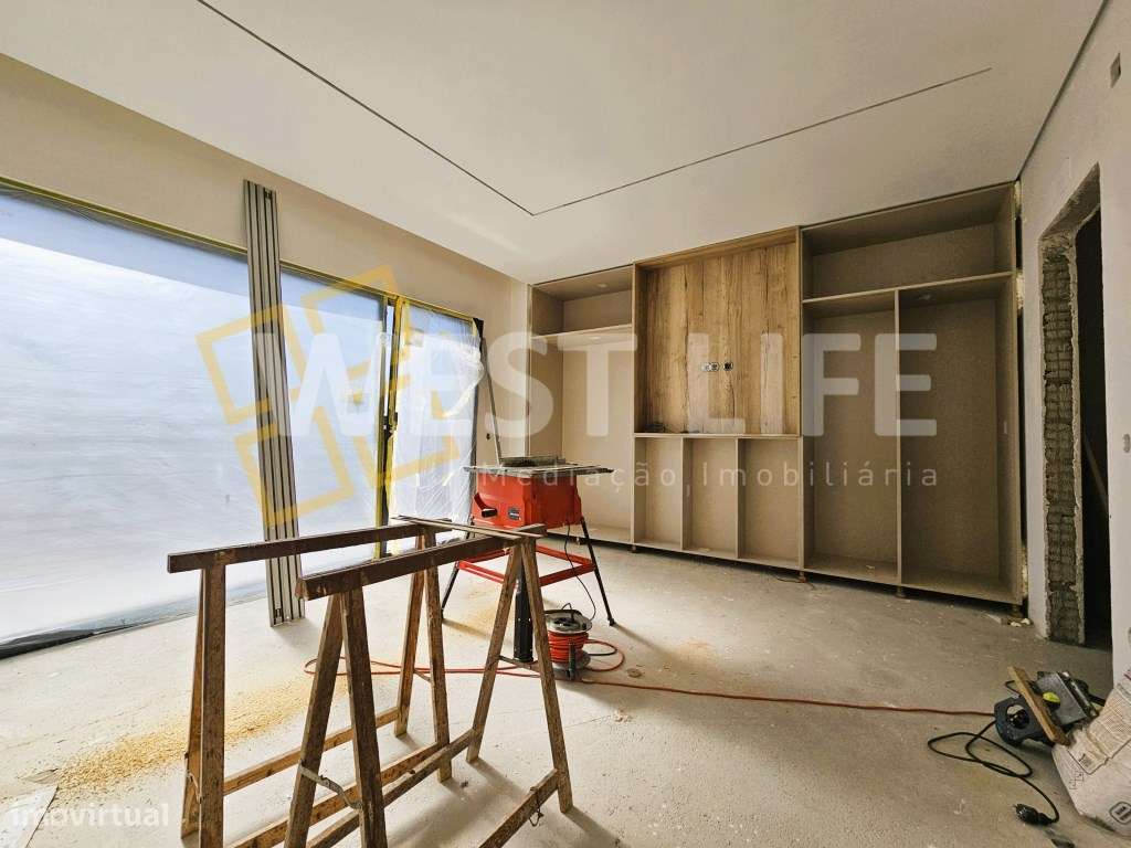 Arquitetura Contemporânea - NOVA - Moradia T4 com três suítes junto...-6