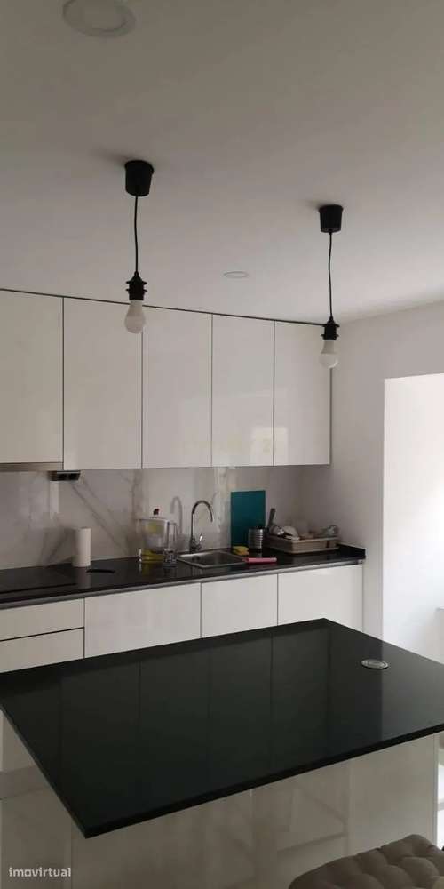 Apartamento T3 convertido em T4, totalmente remodelado, na Estrada de - Grande imagem: 4/16