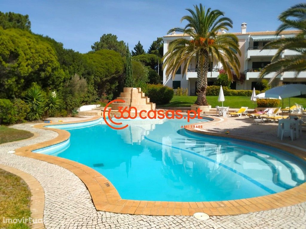 Apartamento T3 com piscina e jardim em Vilamoura