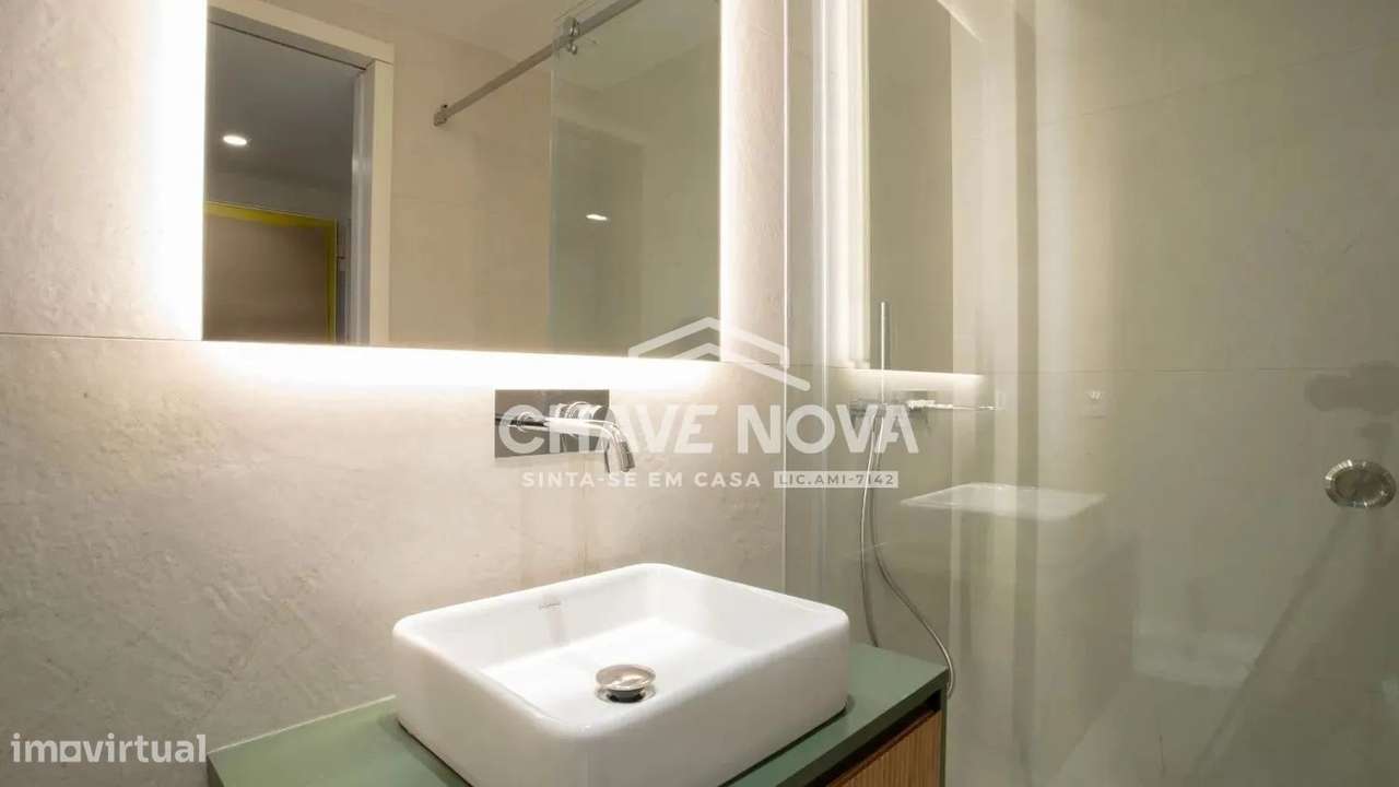 T2 Novo c/ Lugar de Garagem em Mafamude (Gaiashopping)-6