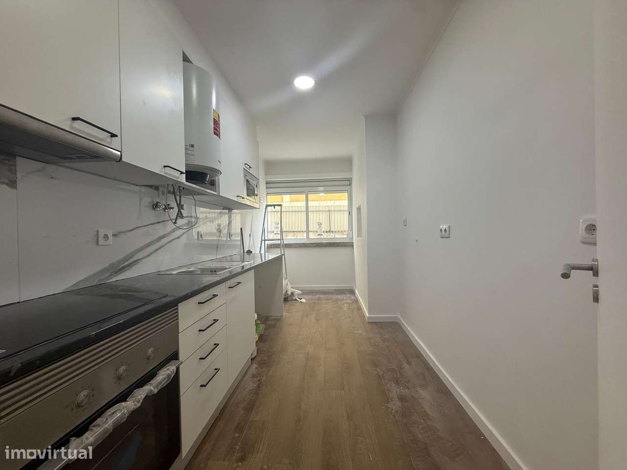 Apartamento T2 na Penha de Franca com acesso ao quintal-15