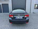 Toyota Avensis 1.8 Premium - 12