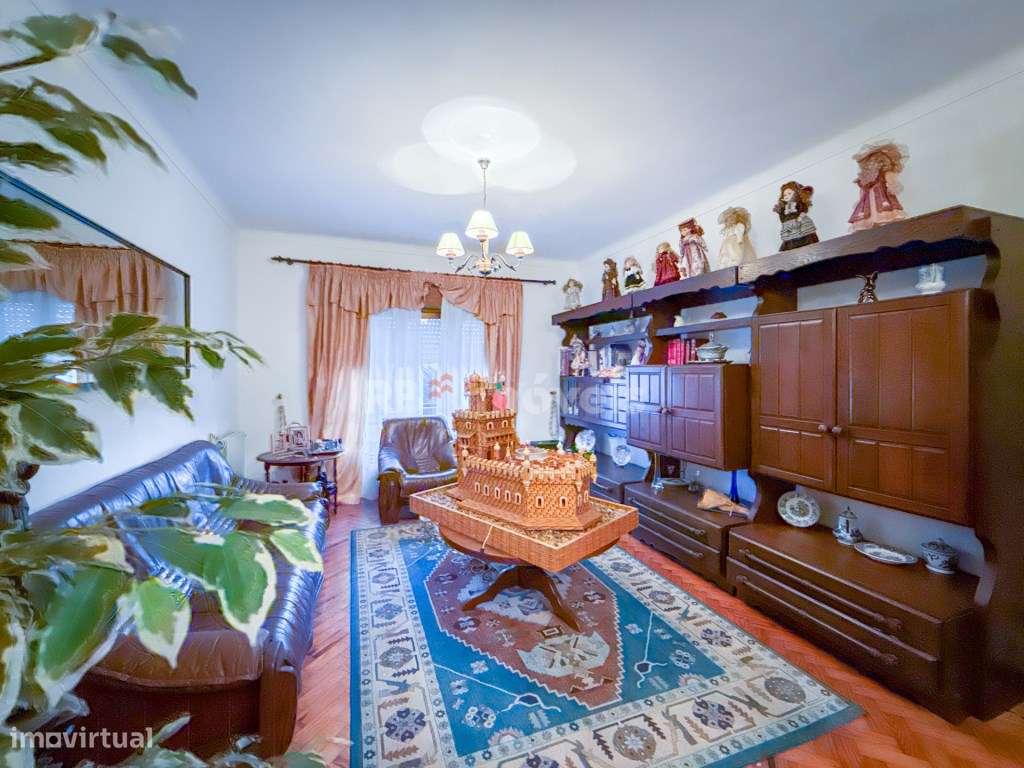 Moradia T4 com garagem em Abrantes - Grande imagem: 5/17