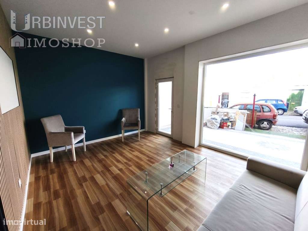 Loja Comercial Totalmente Remodelada no Centro de Quarteira, Algarve-22