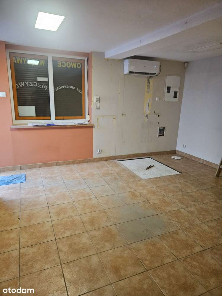 Pawilon handlowo-usługowy-1