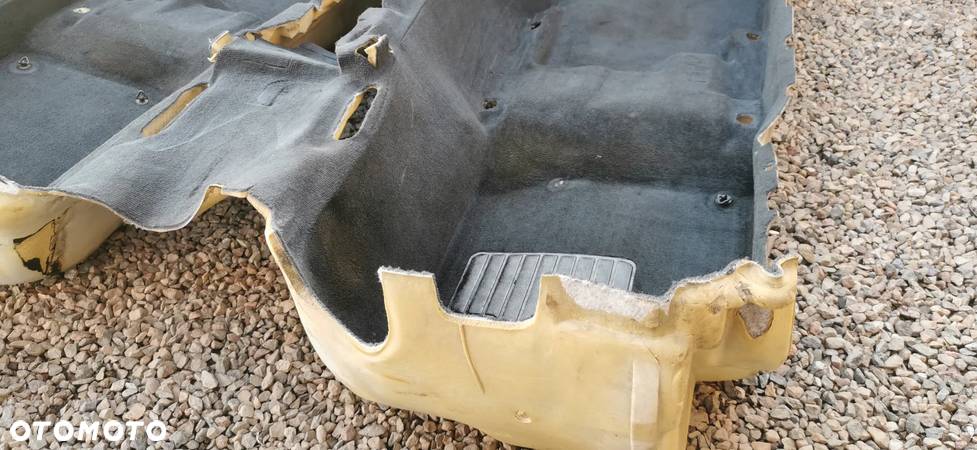 BMW E36 COUPE ORYGINALNA WYKŁADZINA NADWOZIA / DYWAN CZARNY M-PAKIET STAN BDB NR. 2 422 844 OEM - 2