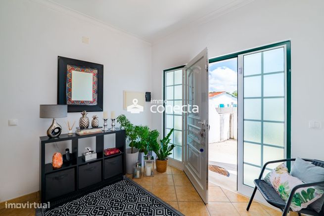 Moradia Geminada T4 com churrasqueira na Marinha Grande - Leiria-6