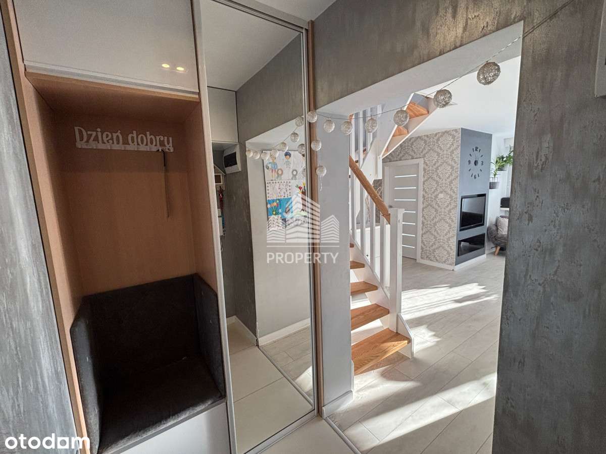 Teren ogrodzony,dwa m.postojowe,dwupoziomowe-17