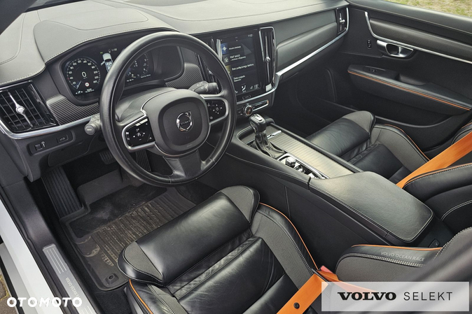 Volvo V90 Cross Country - 10