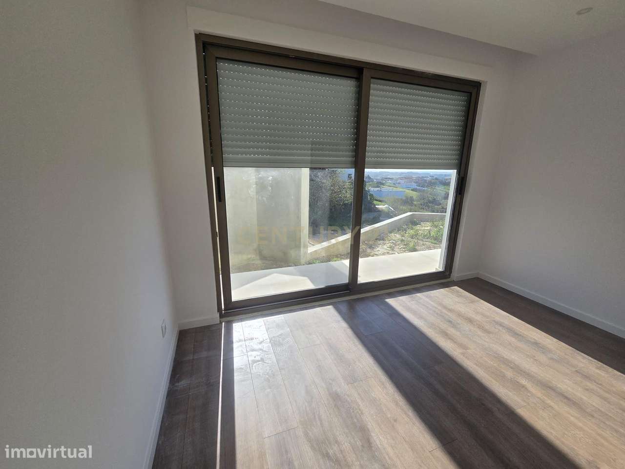 Moradia T3 com piscina - Grande imagem: 4/17