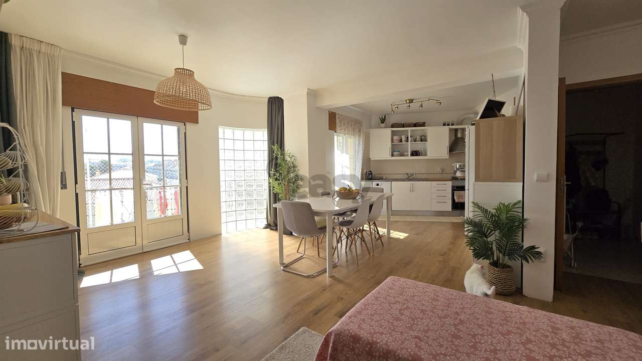 Apartamento T2 em Azueira - Grande imagem: 3/21
