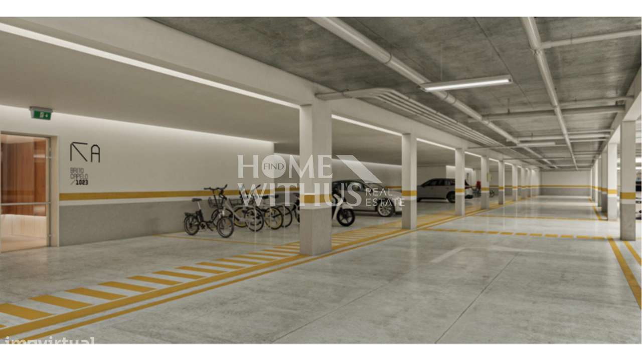 Apartamento T4 Brito Capelo-13