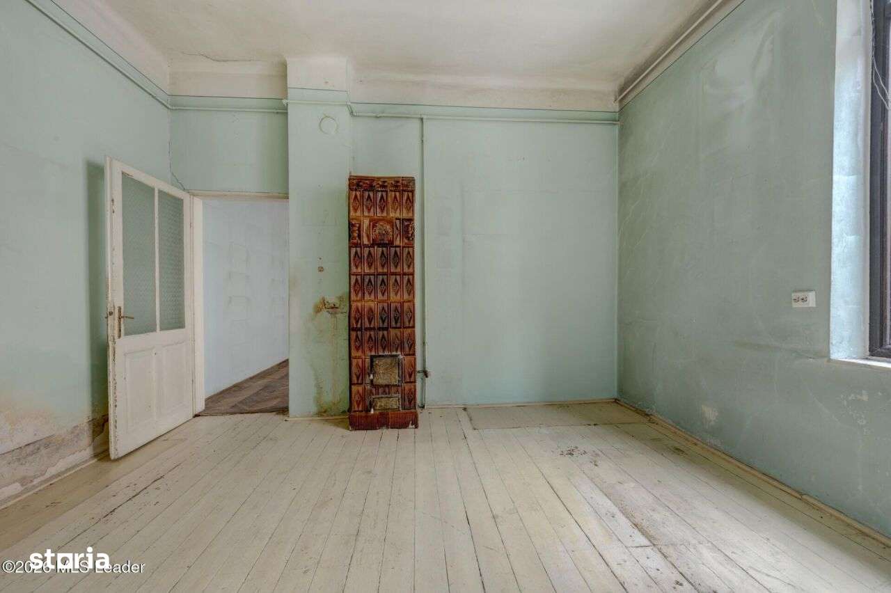 Casă 4 camere, rond Regina Maria, exterior renovat-13