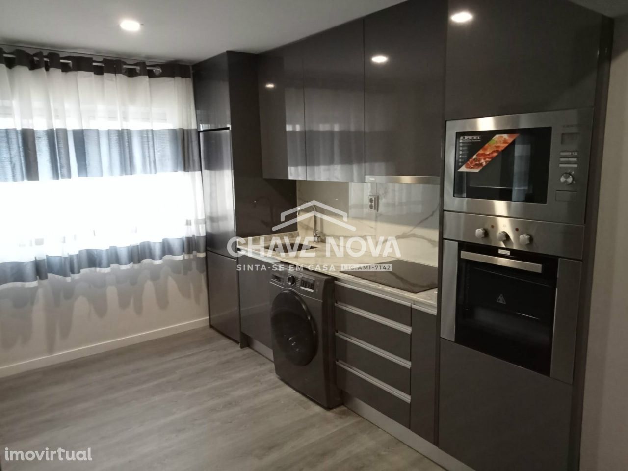 T1 Renovado c/ Arrumo em Vilar de Andorinho (Vila D'Este)