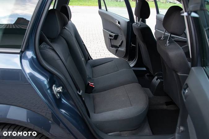 Opel Astra 1.6 Caravan Easytronic Edition - 31