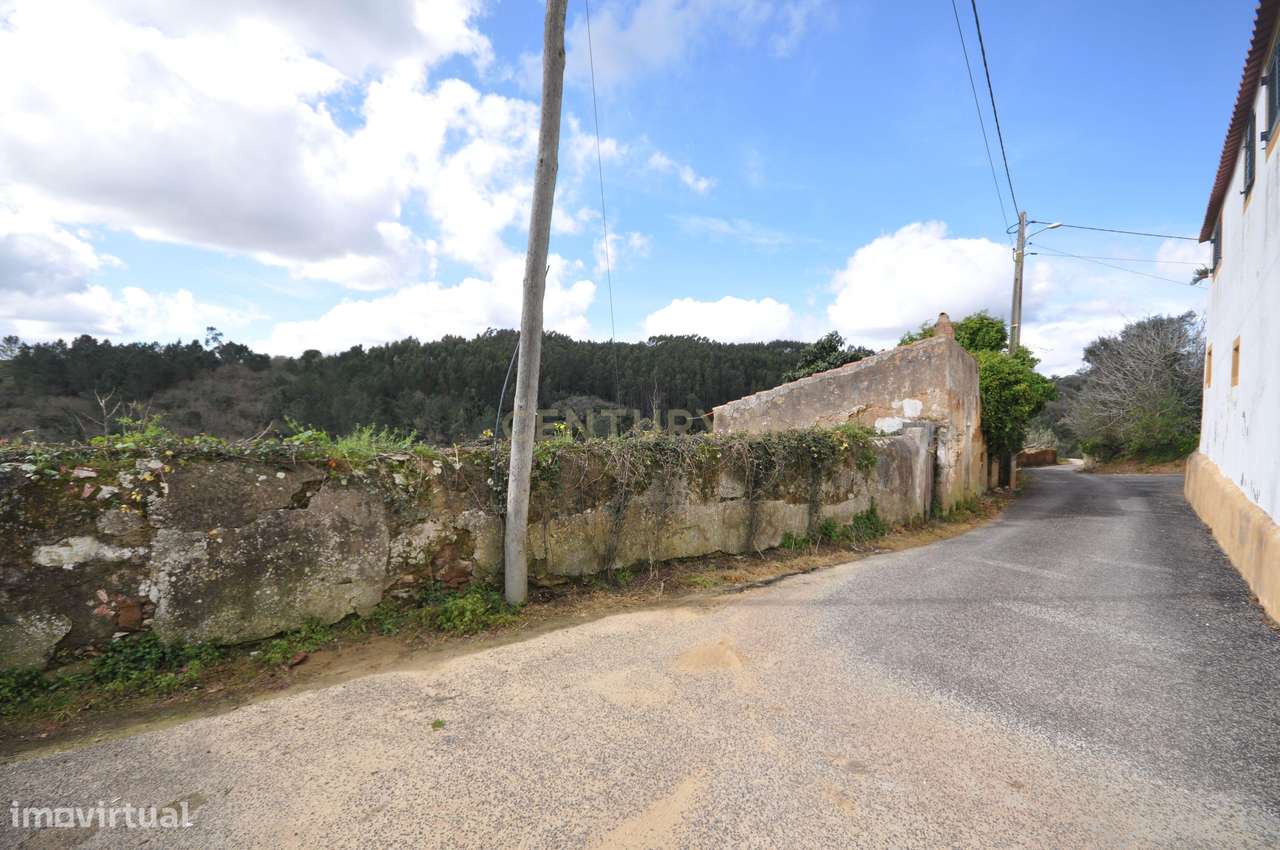 Terreno com Projeto Arquitetónico Aprovado para Quatro Moradias.-21