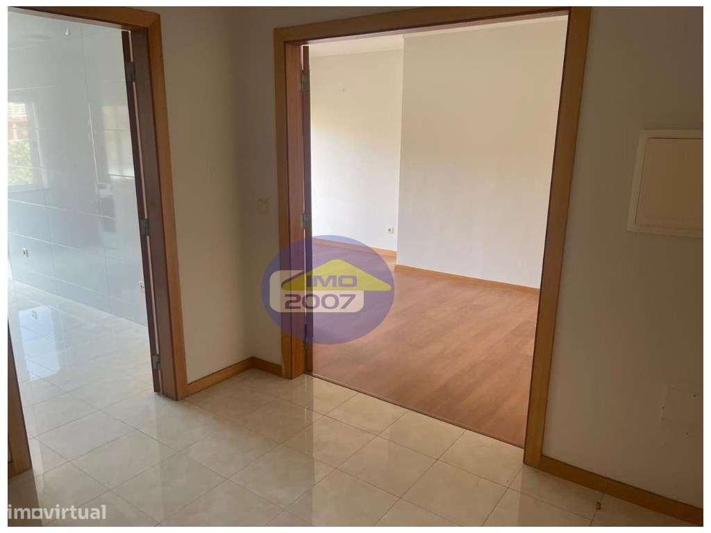Apartamento T2 em Canelas-8