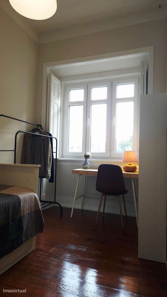 Quarto - localizado em Graça Lisbon - Grande imagem: 3/9