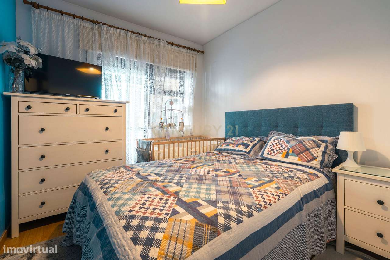 Apartamento T1+1 Remodelado com Varanda em São Domingos de Rana - Grande imagem: 4/35