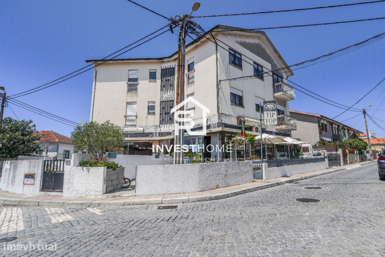 Espaço Comercial | Área total 200m2 | C/ Cave | Perafita - Grande imagem: 1/17
