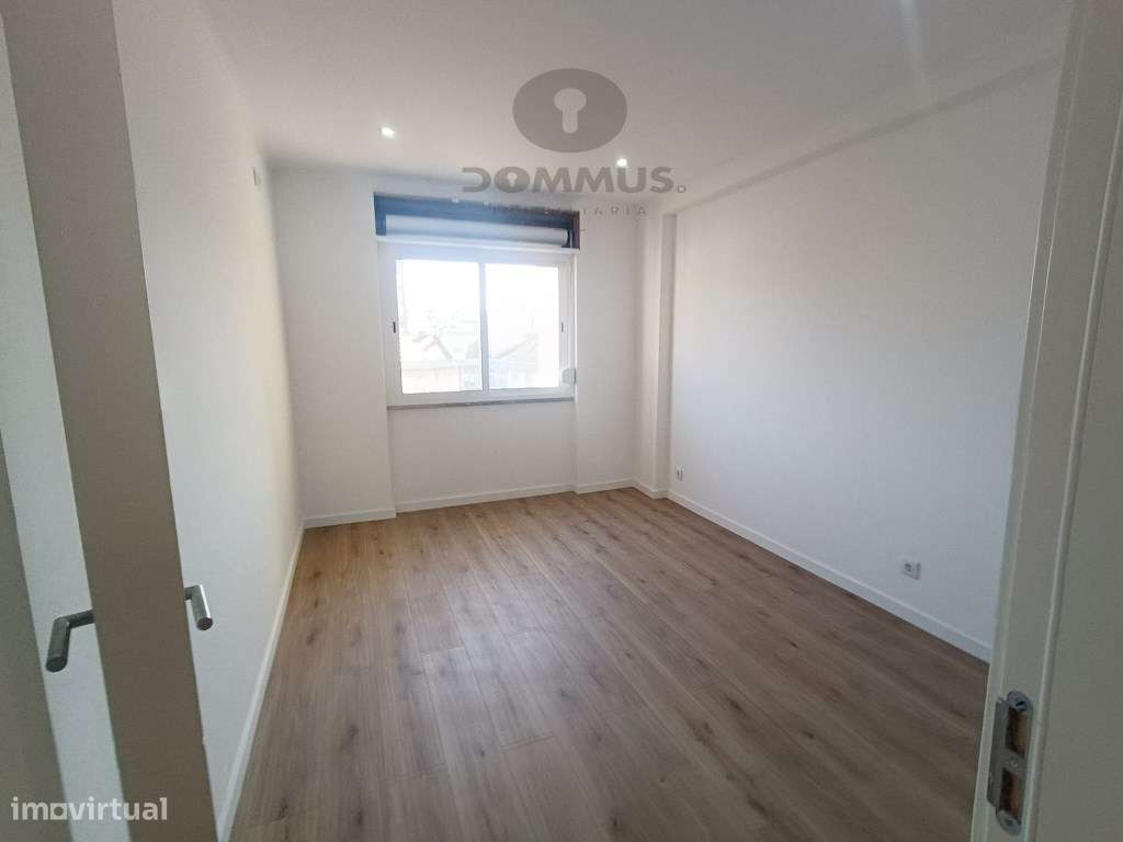 Apartamento T2 Totalmente Remodelado no Cacém-15