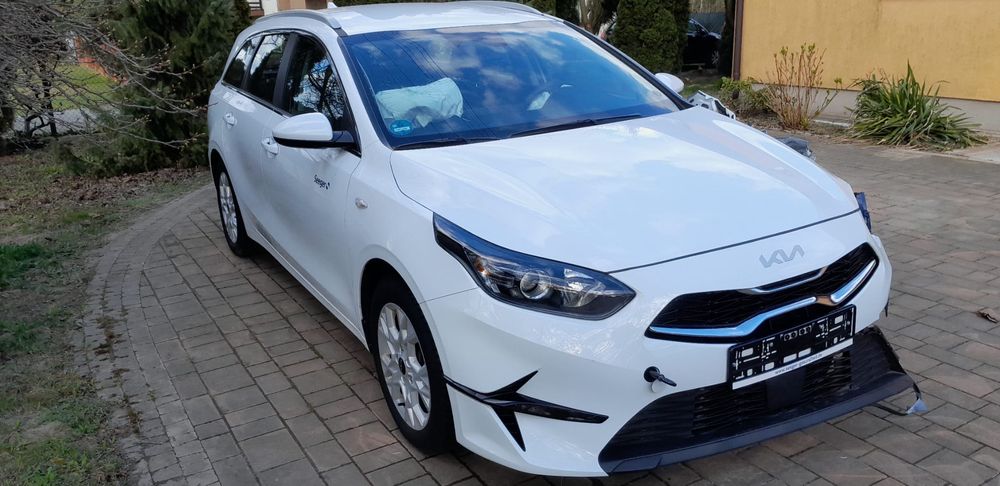 Kia Ceed III 1.5 T-GDI DCT7 OPF Spirit 2024