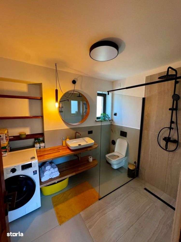 Proprietate independentă energetic format din 2 case si anexe - Imagine principală: 5/20