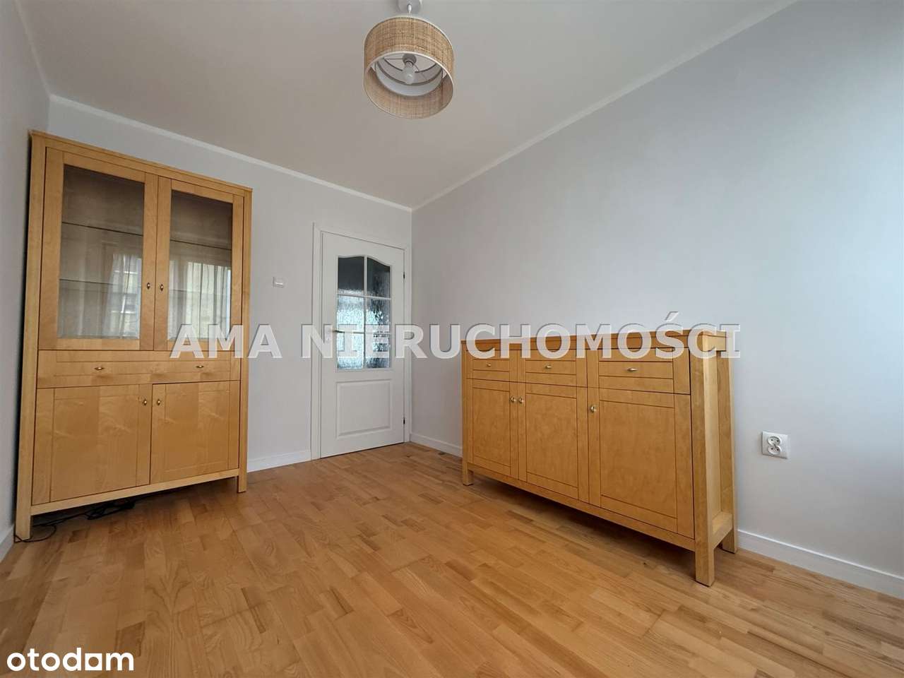 Atrakcyjne 3-pokojowe mieszkanie po odświeżeniu-12