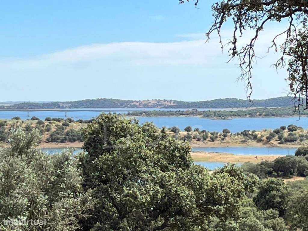 Terreno com projeto aprovado para moradia T5 em Reguengos de Monsaraz - Grande imagem: 5/10