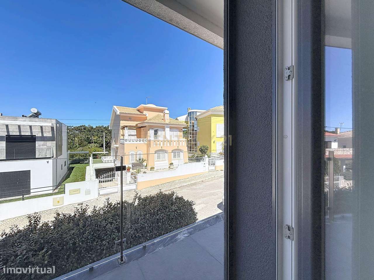 Moradia Isolada T4 Moderna em Quinta Monserrate - Charneca de Caparica-23