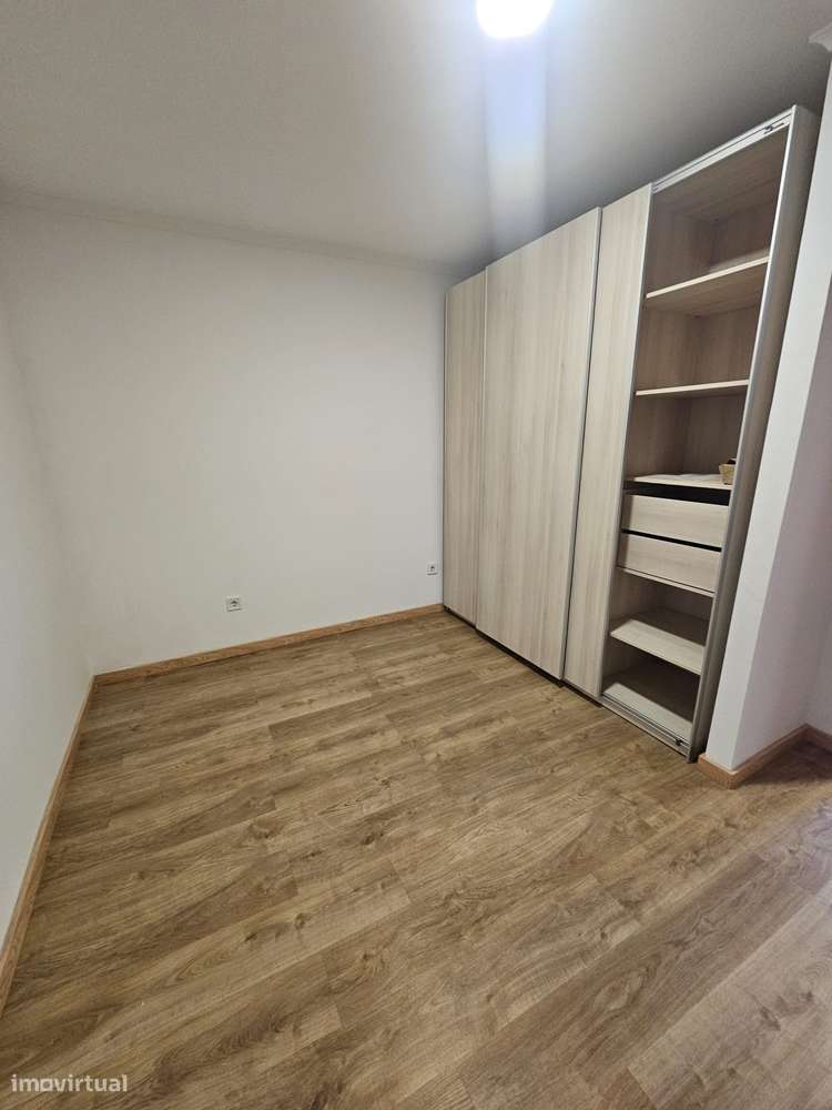 Apartamento T1 de Moradia - Grande imagem: 4/6