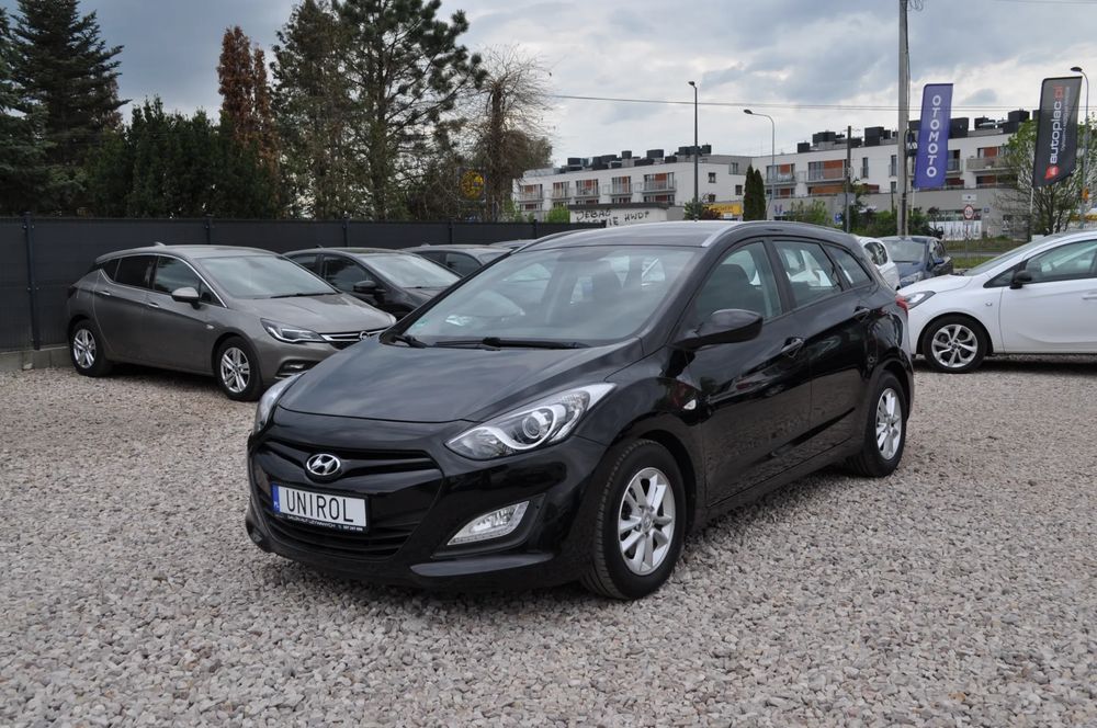 Hyundai i30 II (2012-2017) i30cw 1.6 Fifa World Cup Edition 2013