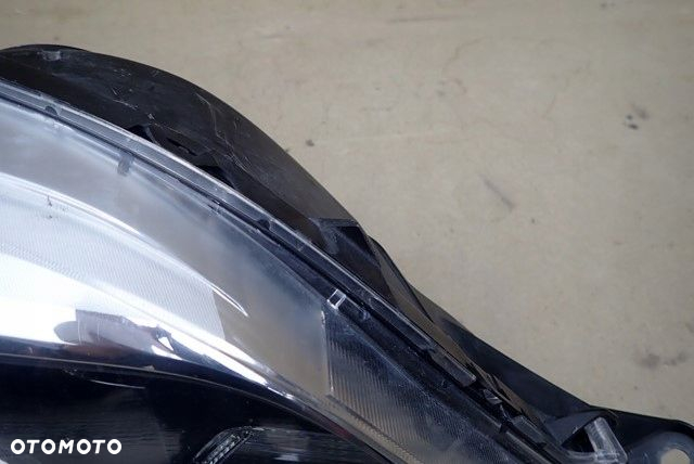 LAMPA PRAWA REFLEKTOR PRAWY TOYOTA SIENNA SE 2015- - 3