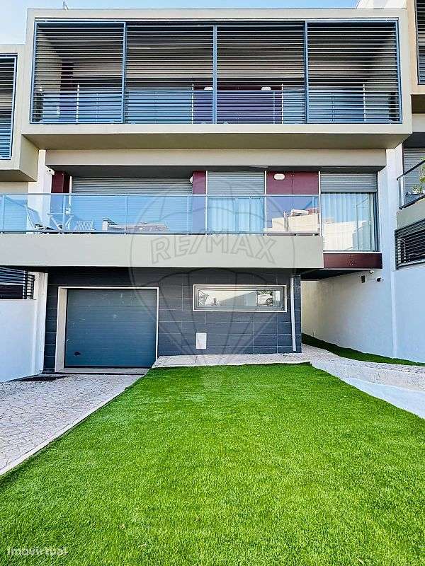 Moradia T4 para venda - Grande imagem: 1/5