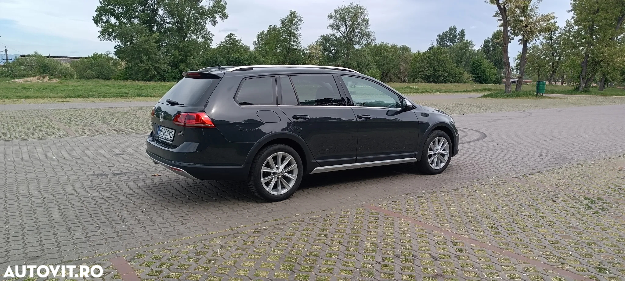 Volkswagen Golf Alltrack 1.6 TDI 4Motion - 12